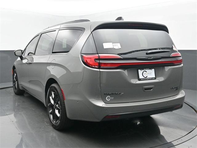 new 2025 Chrysler Pacifica car, priced at $55,854