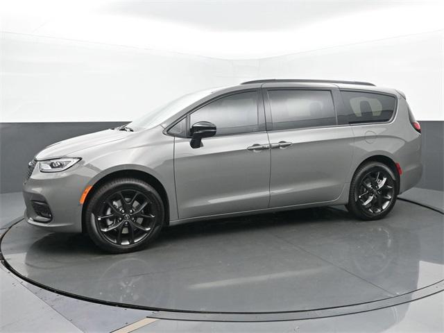 new 2025 Chrysler Pacifica car, priced at $55,854