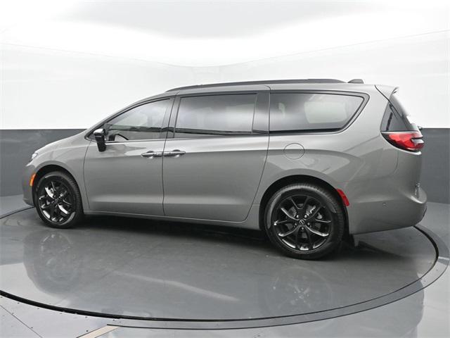 new 2025 Chrysler Pacifica car, priced at $55,854