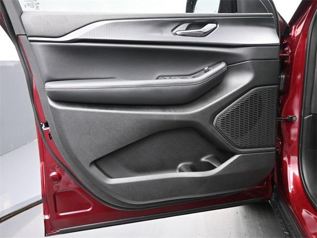 new 2025 Jeep Grand Cherokee L car, priced at $46,712