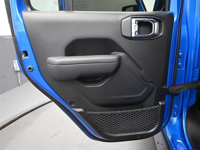 new 2025 Jeep Wrangler car, priced at $45,936