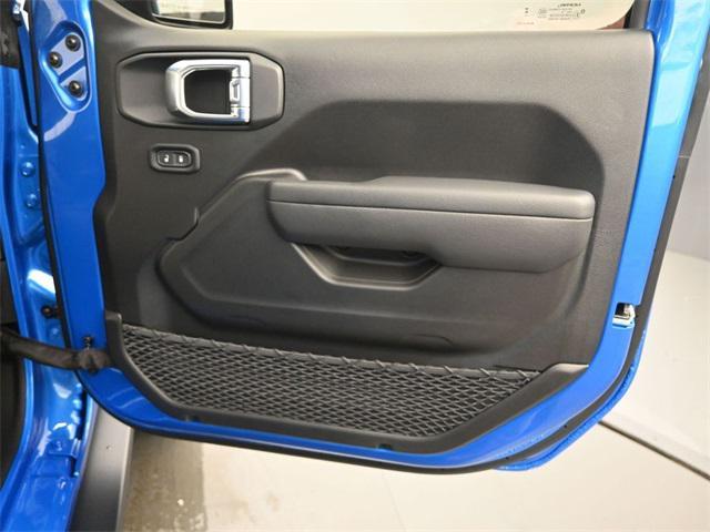 new 2025 Jeep Wrangler car, priced at $45,936