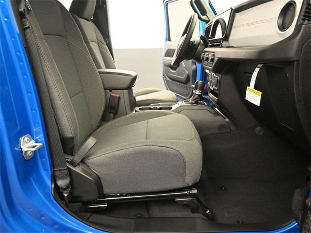 new 2025 Jeep Wrangler car, priced at $45,936