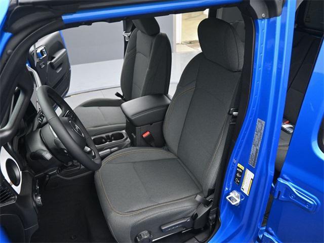 new 2025 Jeep Wrangler car, priced at $45,936