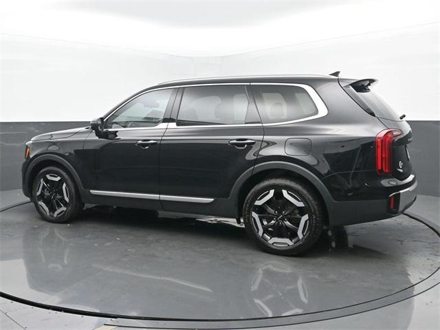 used 2023 Kia Telluride car, priced at $31,995