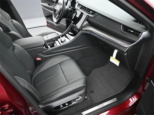 new 2025 Jeep Grand Cherokee car, priced at $59,415