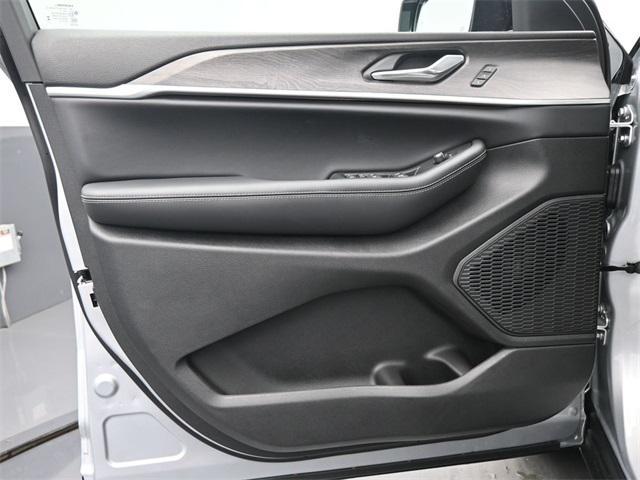 new 2025 Jeep Grand Cherokee L car, priced at $49,506