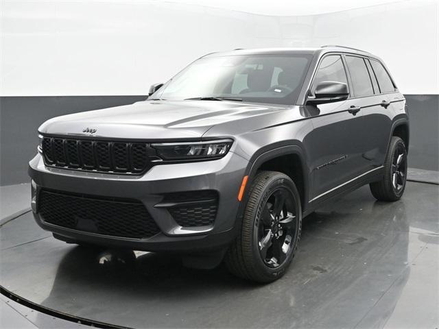 new 2025 Jeep Grand Cherokee car, priced at $39,910