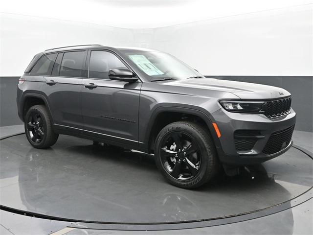 new 2025 Jeep Grand Cherokee car, priced at $39,910