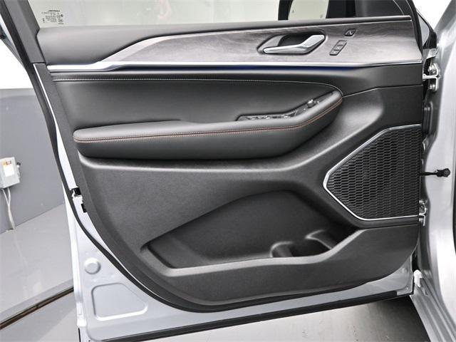 new 2025 Jeep Grand Cherokee L car, priced at $63,517