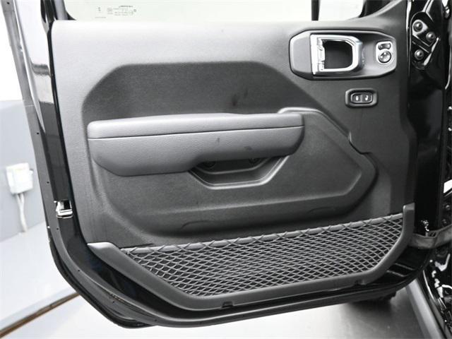 new 2025 Jeep Wrangler car, priced at $54,692