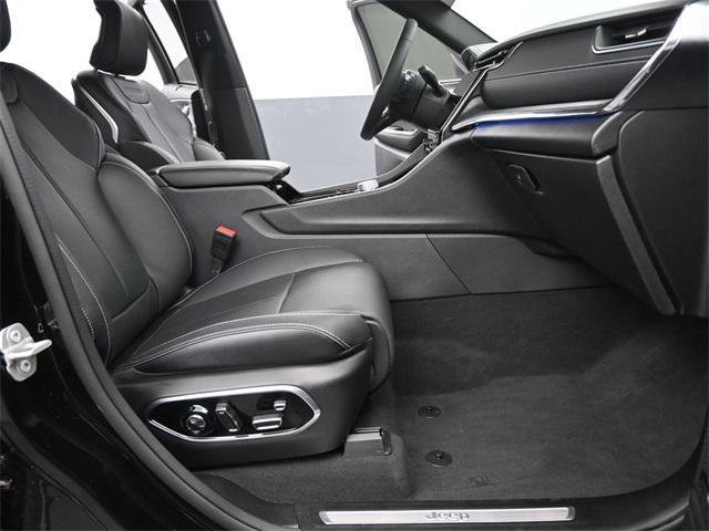 new 2024 Jeep Grand Cherokee L car, priced at $61,638