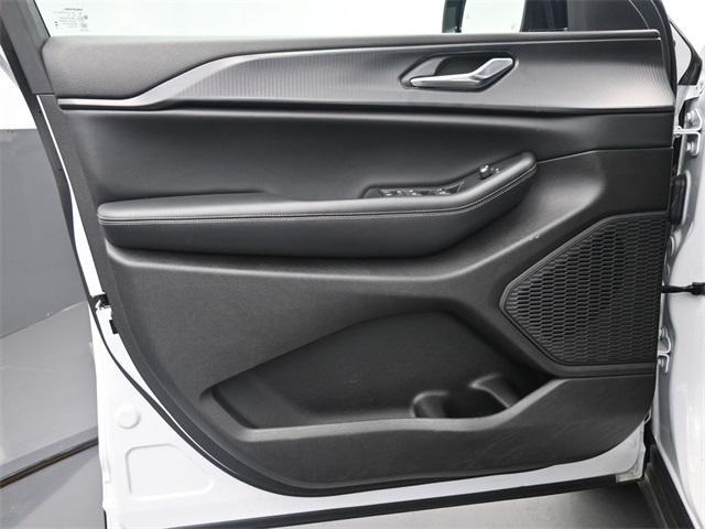 used 2024 Jeep Grand Cherokee L car, priced at $30,543