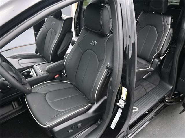 new 2026 Chrysler Pacifica car, priced at $50,121