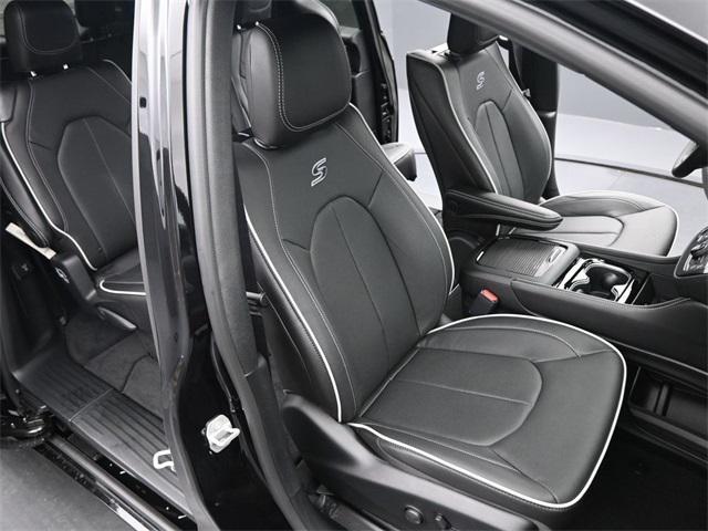 new 2026 Chrysler Pacifica car, priced at $50,121
