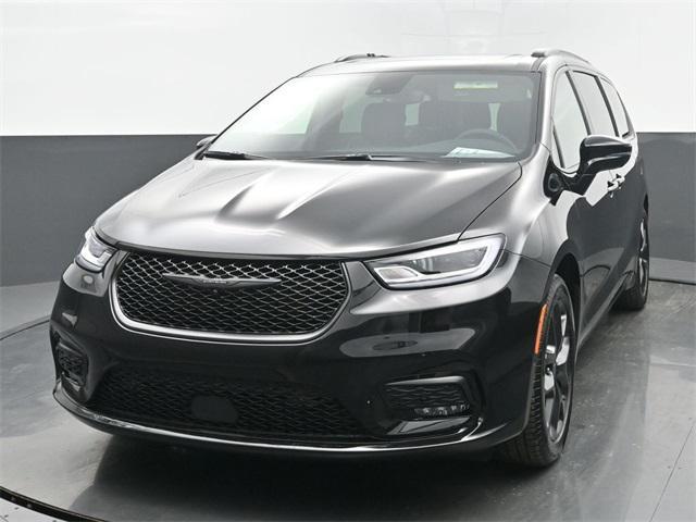 new 2026 Chrysler Pacifica car, priced at $50,121