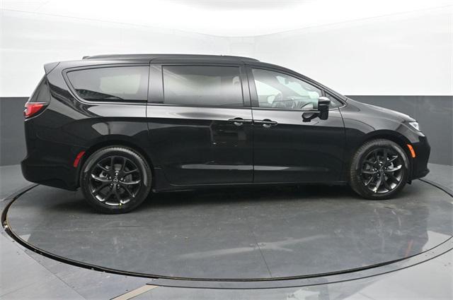 new 2026 Chrysler Pacifica car, priced at $50,121