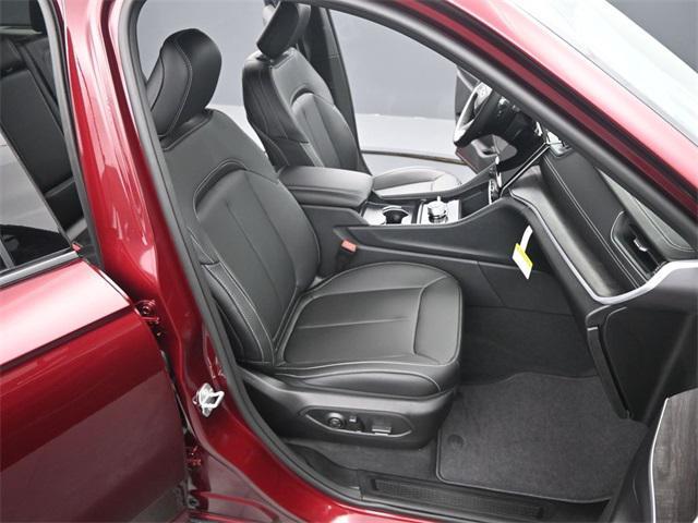 new 2025 Jeep Grand Cherokee car, priced at $50,566