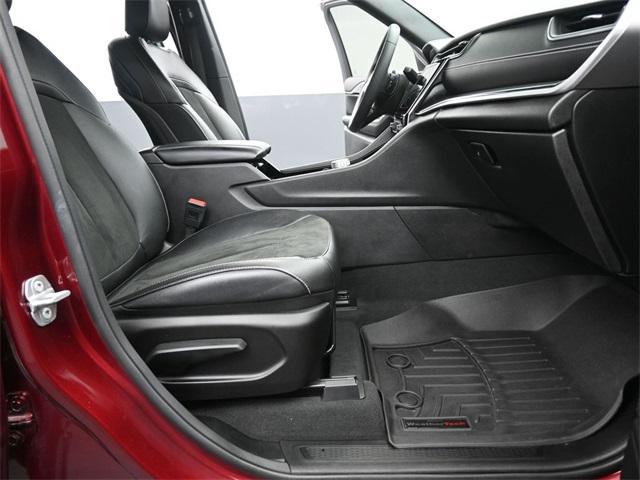 used 2023 Jeep Grand Cherokee car, priced at $35,995