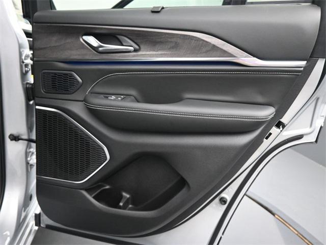 new 2025 Jeep Grand Cherokee car, priced at $60,822
