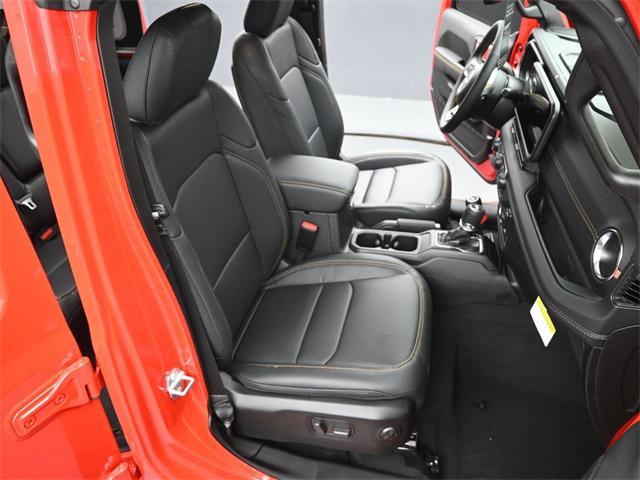 new 2025 Jeep Wrangler car, priced at $51,574