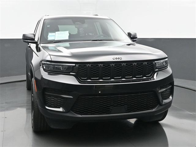 used 2023 Jeep Grand Cherokee car, priced at $33,995