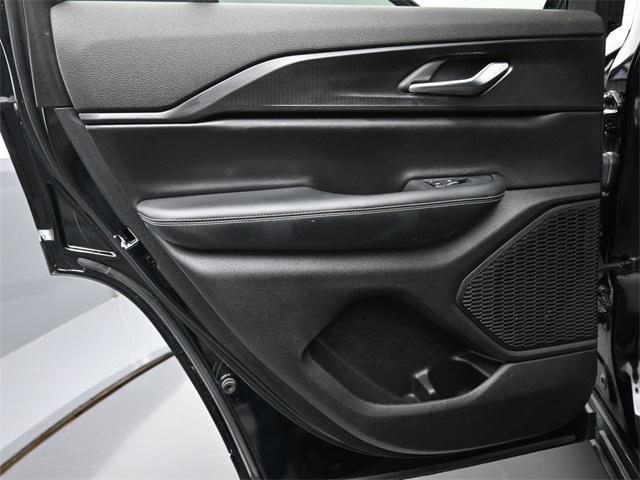 used 2023 Jeep Grand Cherokee car, priced at $33,995