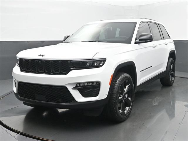 new 2025 Jeep Grand Cherokee car, priced at $51,201