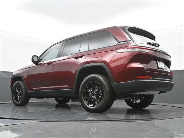 new 2025 Jeep Grand Cherokee car, priced at $41,393