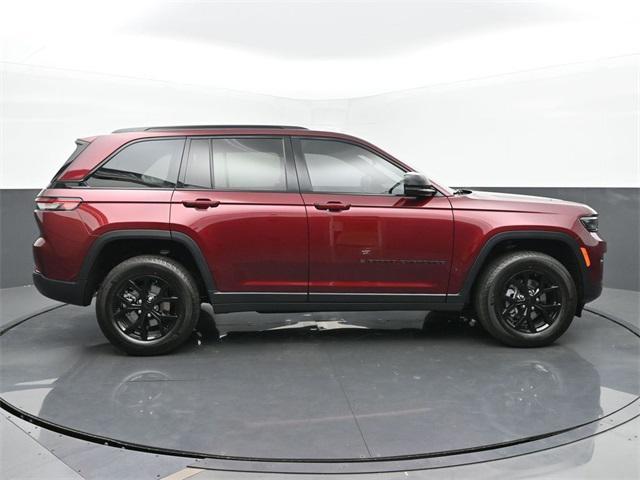 new 2025 Jeep Grand Cherokee car, priced at $41,666