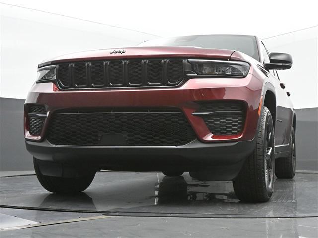 new 2025 Jeep Grand Cherokee car, priced at $41,393