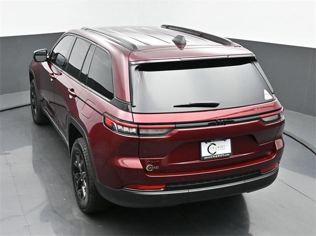 new 2025 Jeep Grand Cherokee car, priced at $41,393