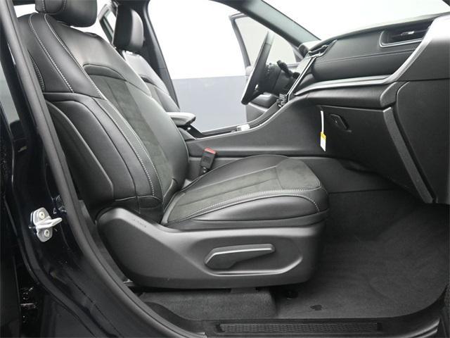 new 2025 Jeep Grand Cherokee car, priced at $42,900
