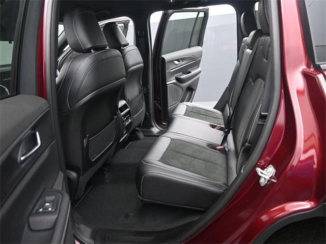 new 2025 Jeep Grand Cherokee car, priced at $42,900