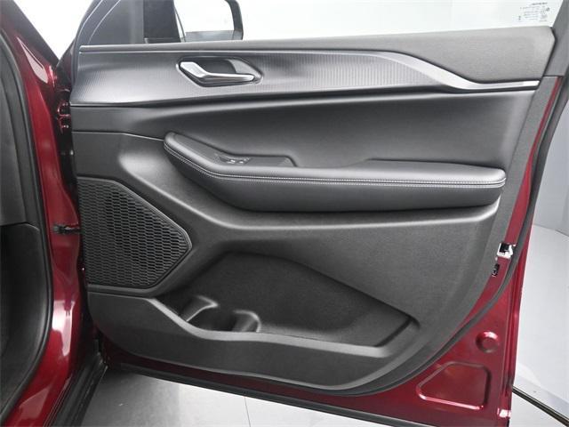 new 2025 Jeep Grand Cherokee car, priced at $42,900