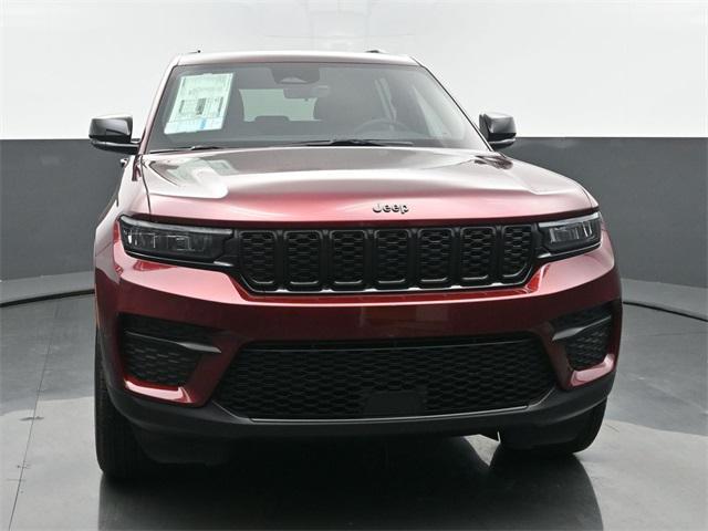 new 2025 Jeep Grand Cherokee car, priced at $42,900
