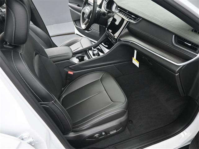 new 2025 Jeep Grand Cherokee car, priced at $46,241