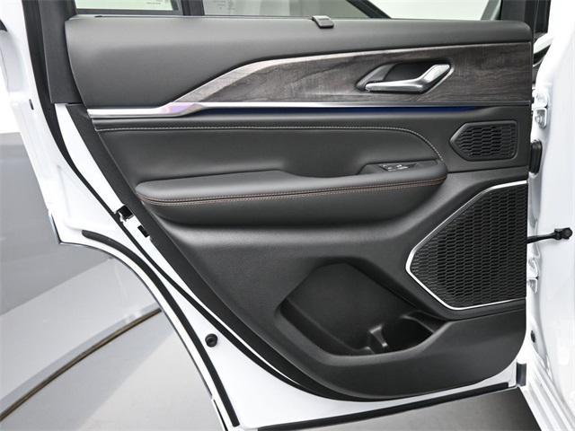 new 2025 Jeep Grand Cherokee car, priced at $58,121