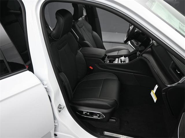 new 2025 Jeep Grand Cherokee car, priced at $58,121