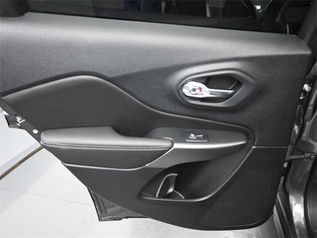 used 2022 Jeep Cherokee car, priced at $16,995