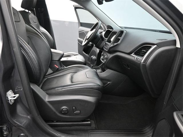 used 2022 Jeep Cherokee car, priced at $16,995