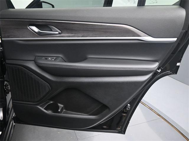 new 2025 Jeep Grand Cherokee L car, priced at $51,662