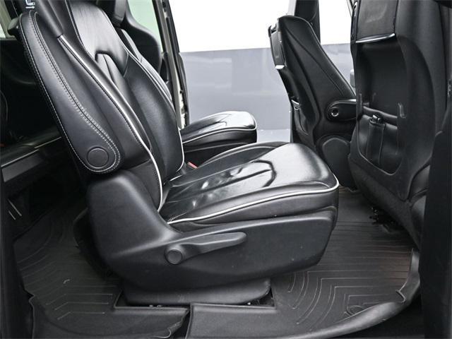 used 2021 Chrysler Pacifica Hybrid car, priced at $24,995