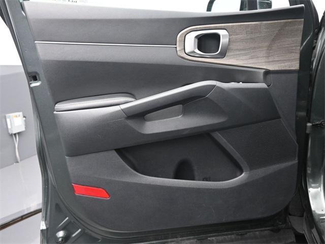 used 2022 Kia Sorento car, priced at $26,995