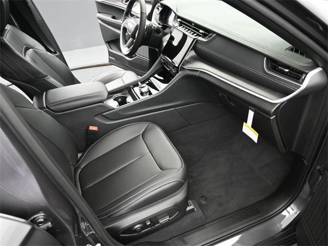 new 2025 Jeep Grand Cherokee L car, priced at $51,662