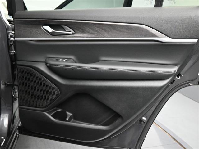 new 2025 Jeep Grand Cherokee L car, priced at $51,662
