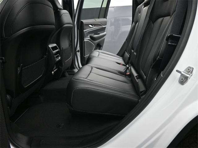 new 2025 Jeep Grand Cherokee car, priced at $49,995