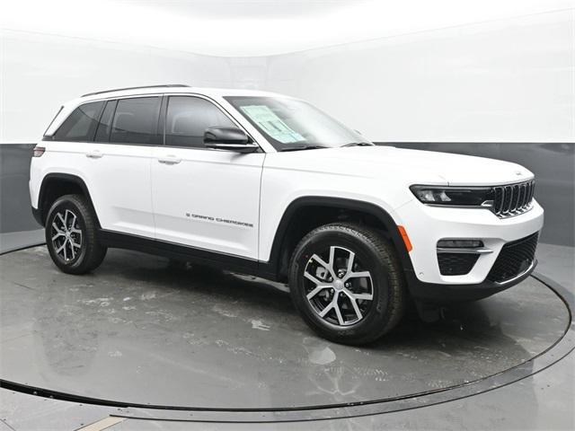 new 2025 Jeep Grand Cherokee car, priced at $49,995