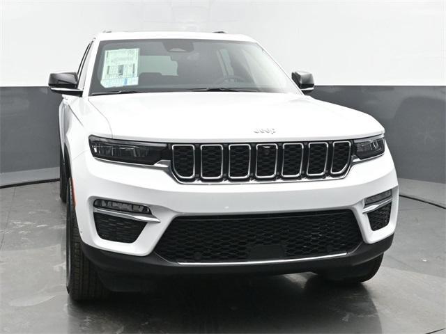 new 2025 Jeep Grand Cherokee car, priced at $49,995