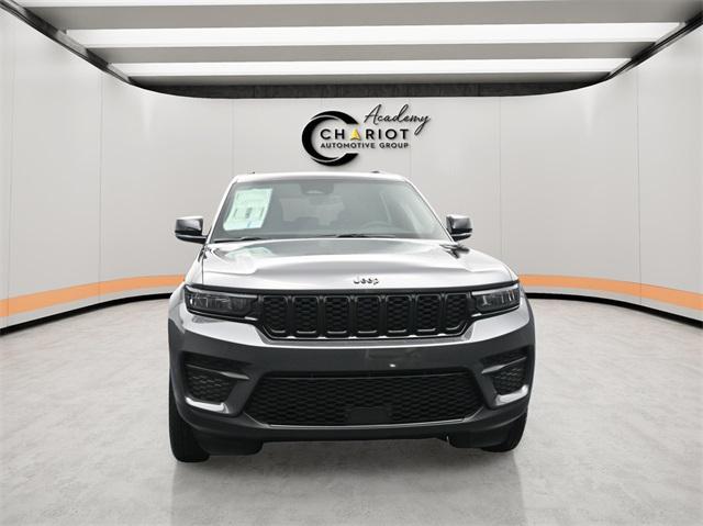 new 2025 Jeep Grand Cherokee car, priced at $42,700